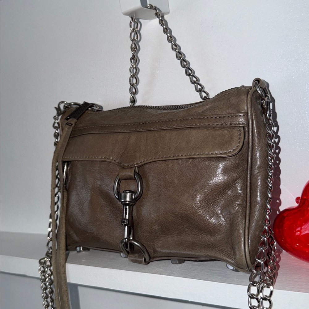 Rebecca Minkoff  Taupe leather Crossbody Bag 🎀🎀🎀